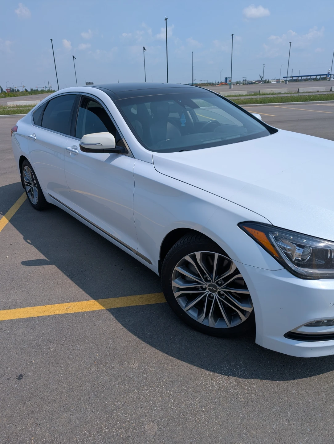 2015 Genesis sedan - photo 3