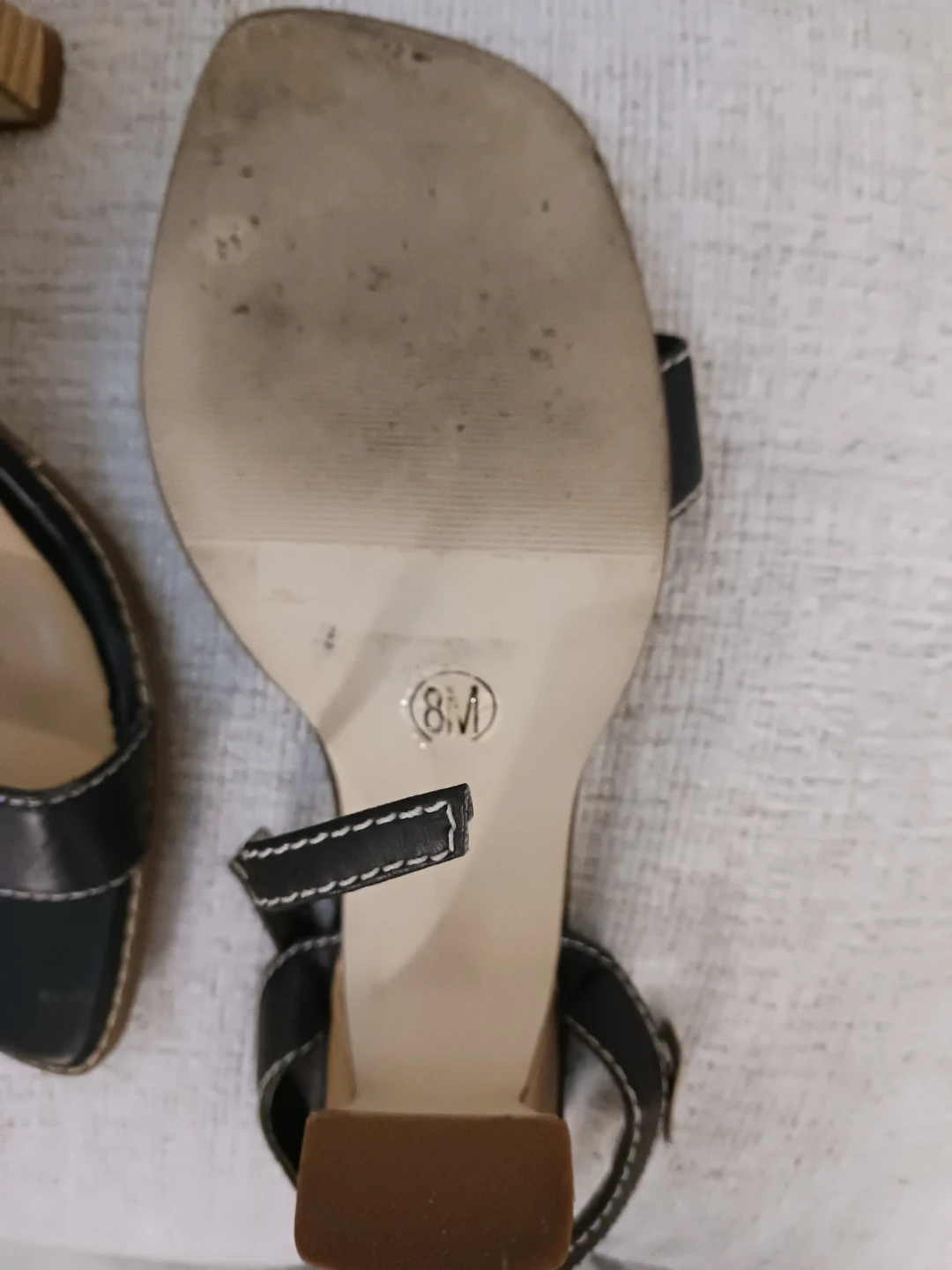 Vassura Vamara Black Heeled Sandals Size 8M - photo 3