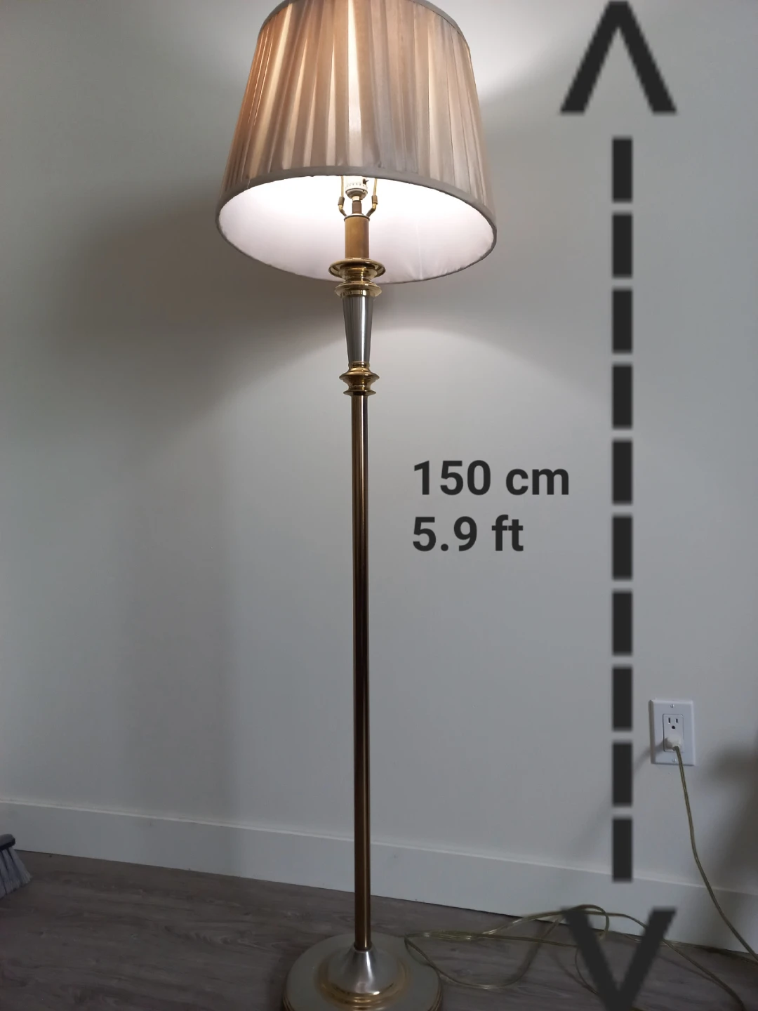 Floor Lamp - 150 cm / 5.9 ft