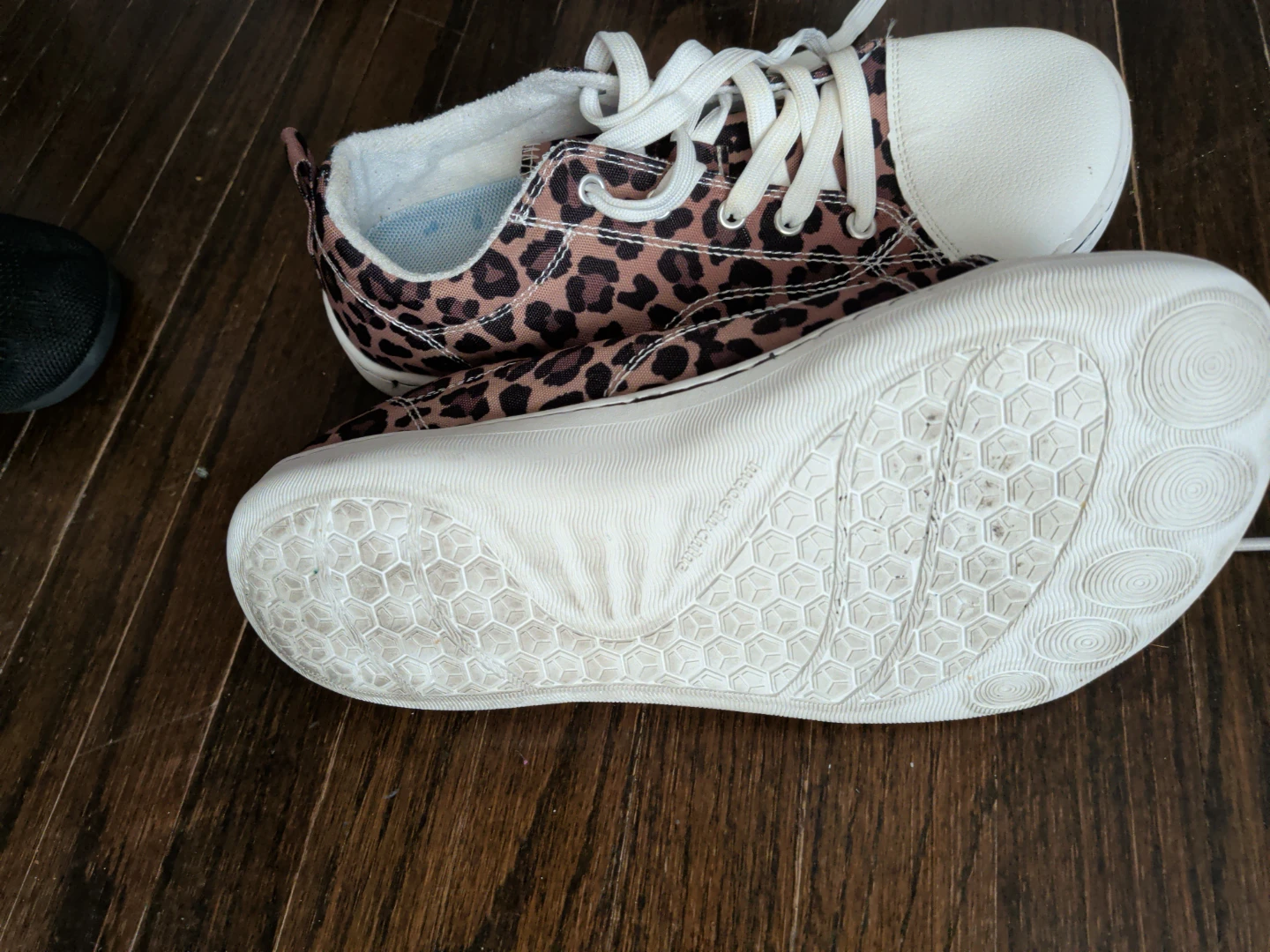 Qoof Leopard Print Sneakers - photo 3