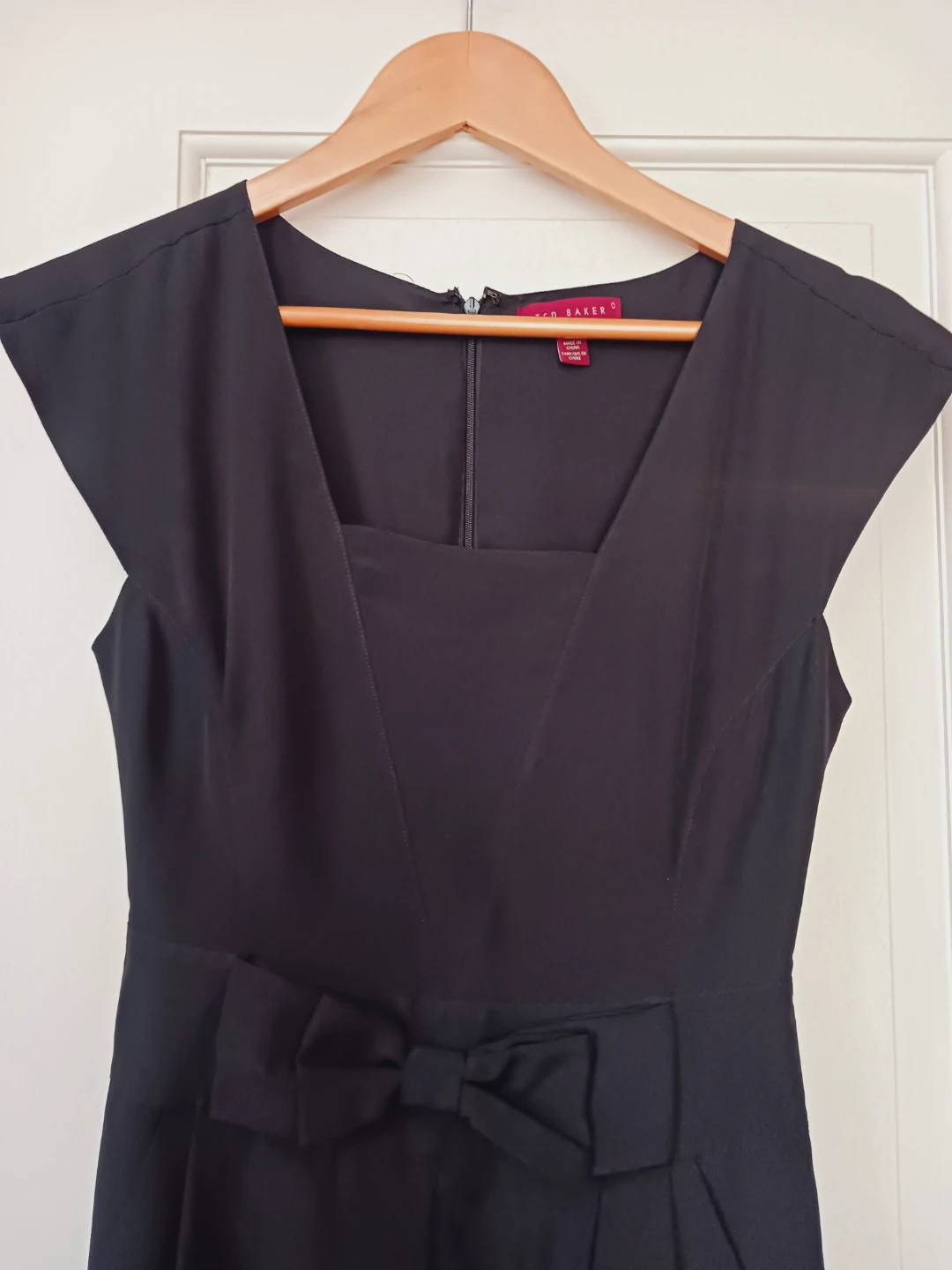 TED BAKER LONDON BLACK ROMPER/ JUMPSUIT  W/ BOW. 0. - photo 3