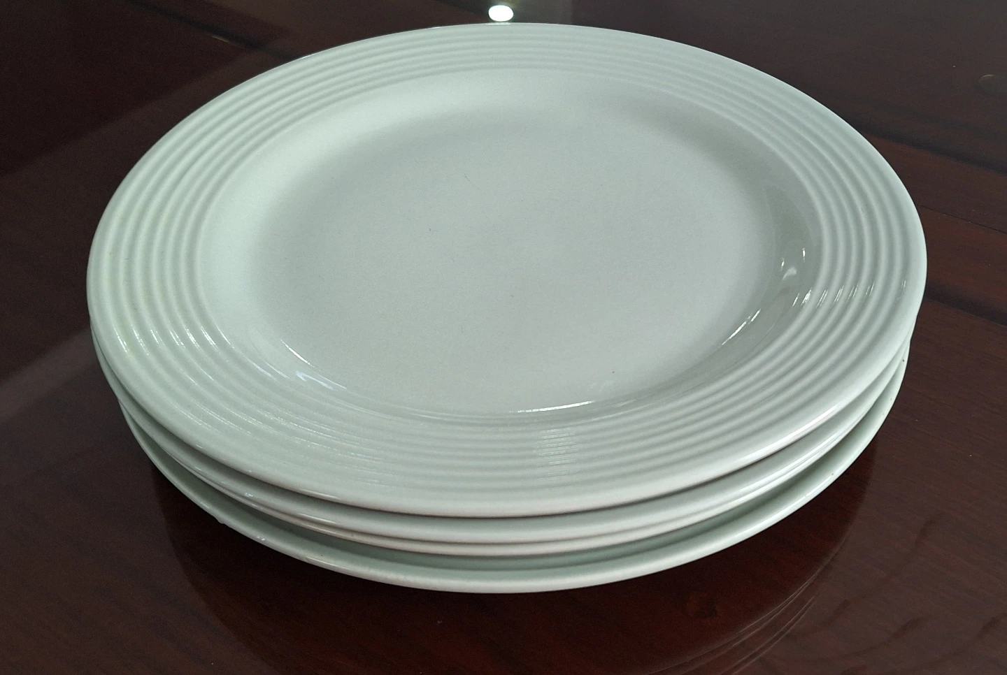 Moving On Sale - Set of (9) white and light green plates - photo 2
