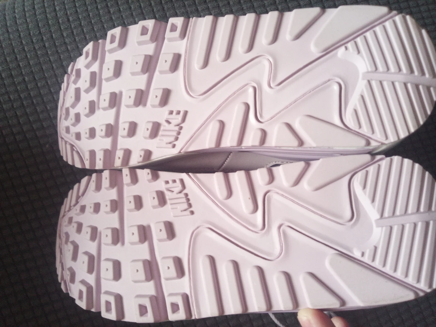 Nike Air Max 90 Shoes - Size 8 - photo 2