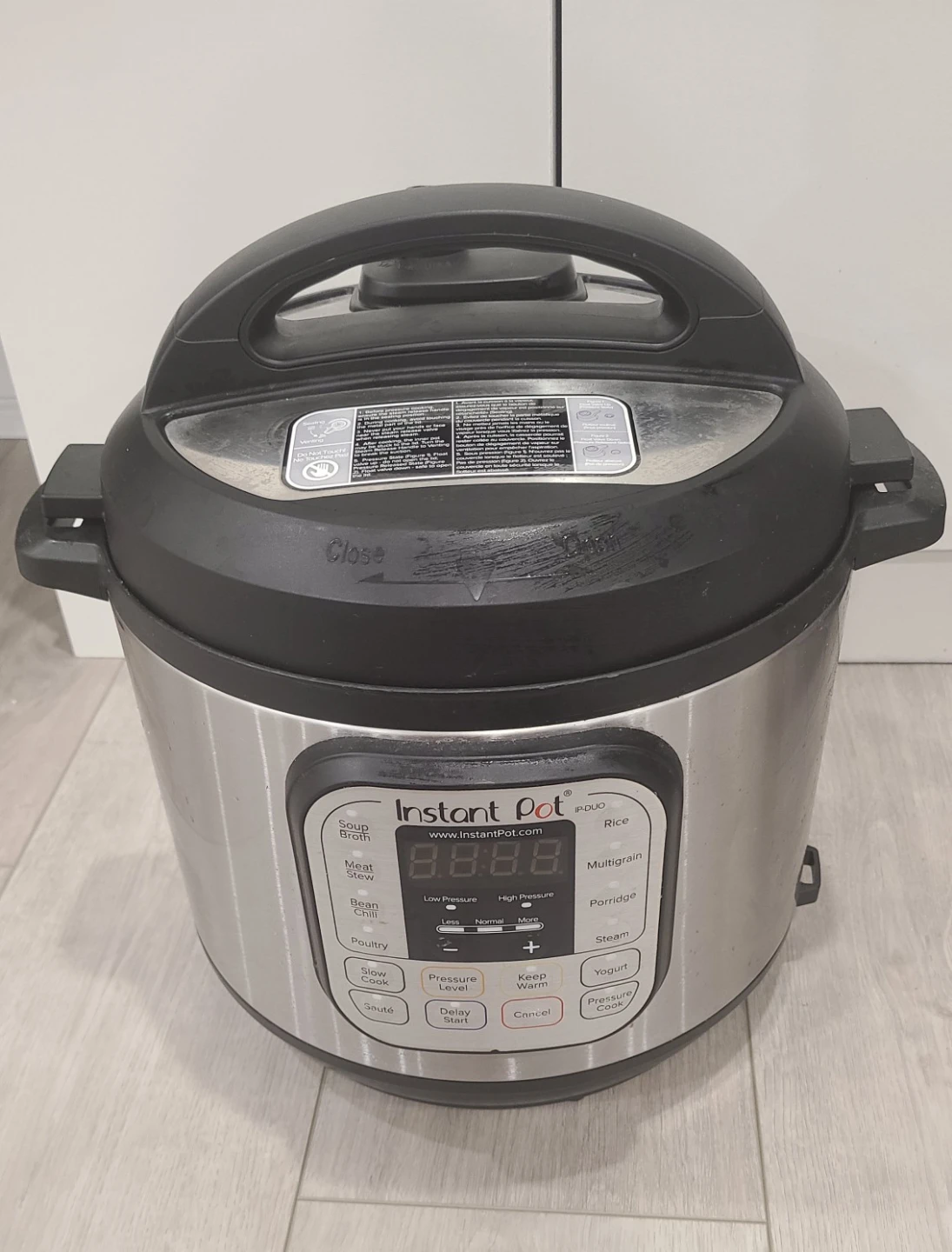 Instant Pot Duo 7-in-1 Electric Pressure Cooker