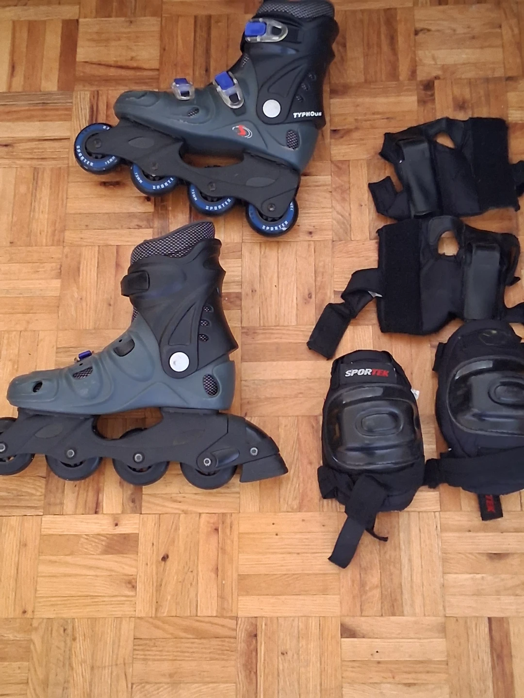 Inline Skates with Protective Gear - photo 3