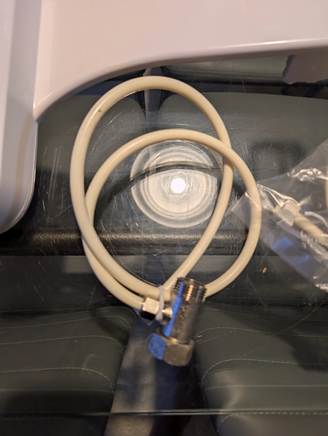 LIVING Bidet Toilet Seat Attachment - photo 4