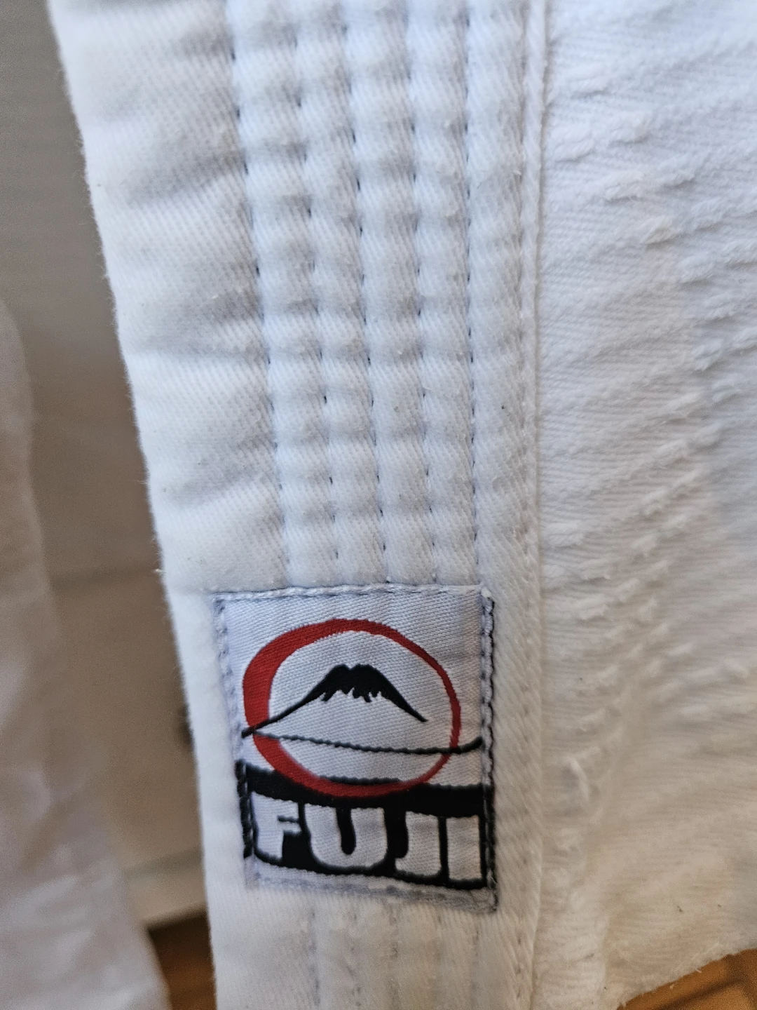 Fuji Judo Gi Size 2 kids In White - photo 4