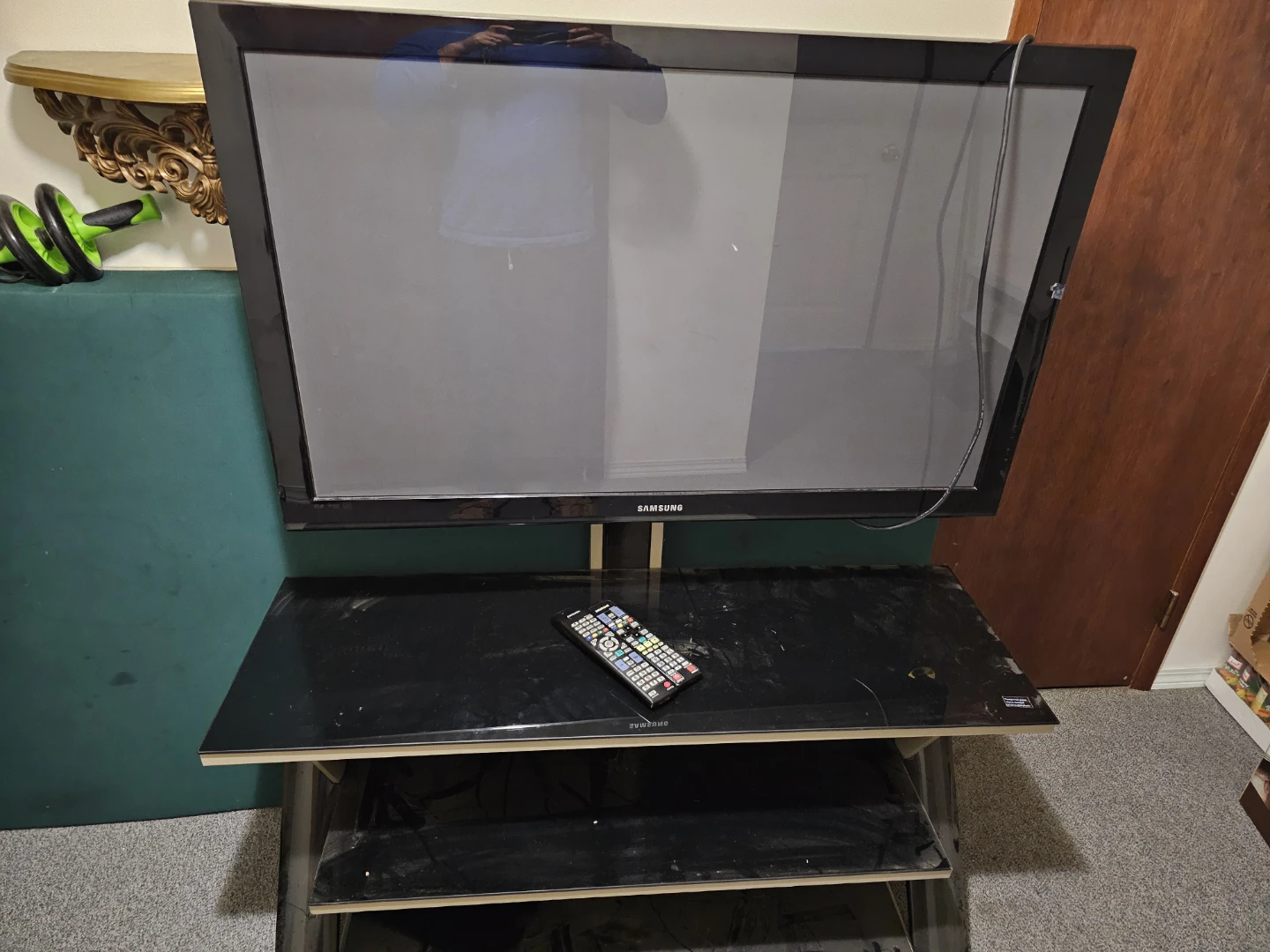 Samsung Flat Screen SAMSUNG 42' PLASMA HDTV MODEL PN42C430