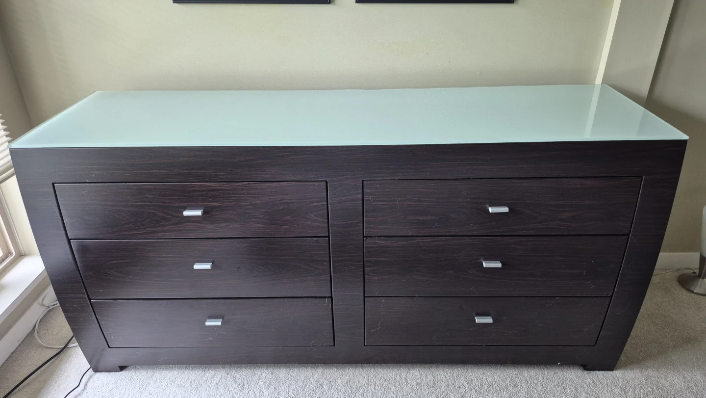 Dark Wood Bedroom Set - Dresser and two Nightstands - photo 2