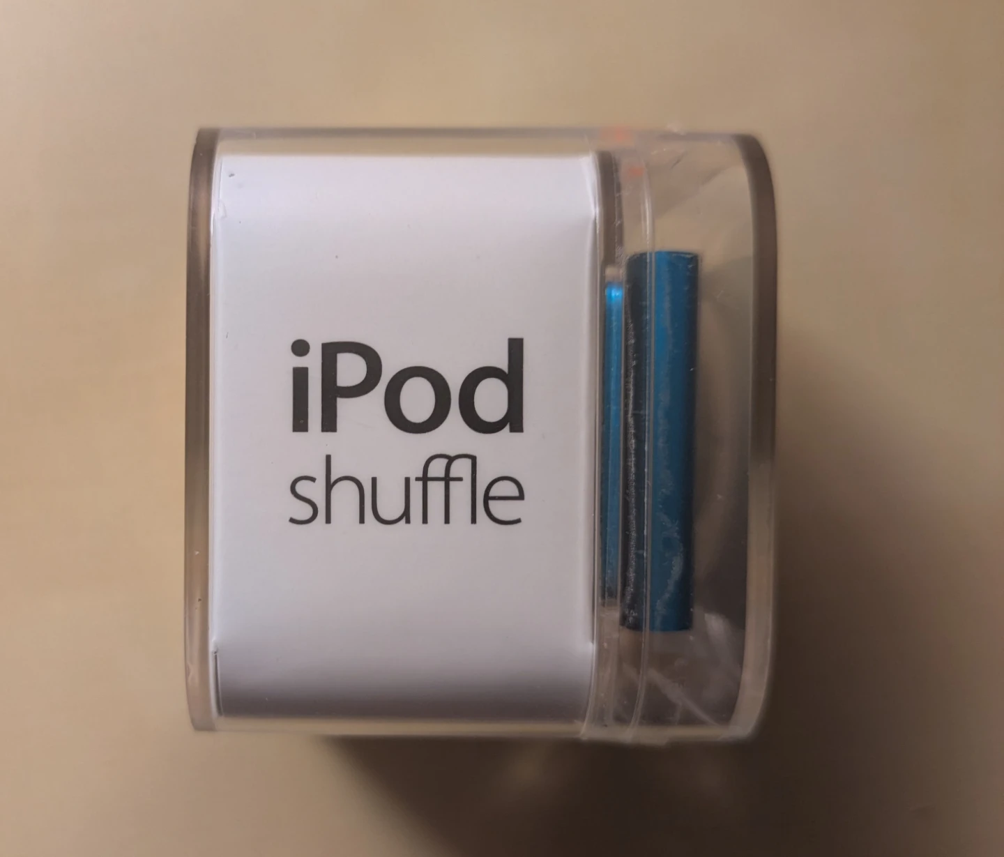 Apple iPod Shuffle 2GB Blue