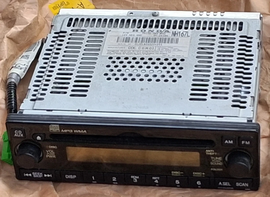 Honda NH167L Car Stereo Radio MP3 WMA CD AUX - photo 3