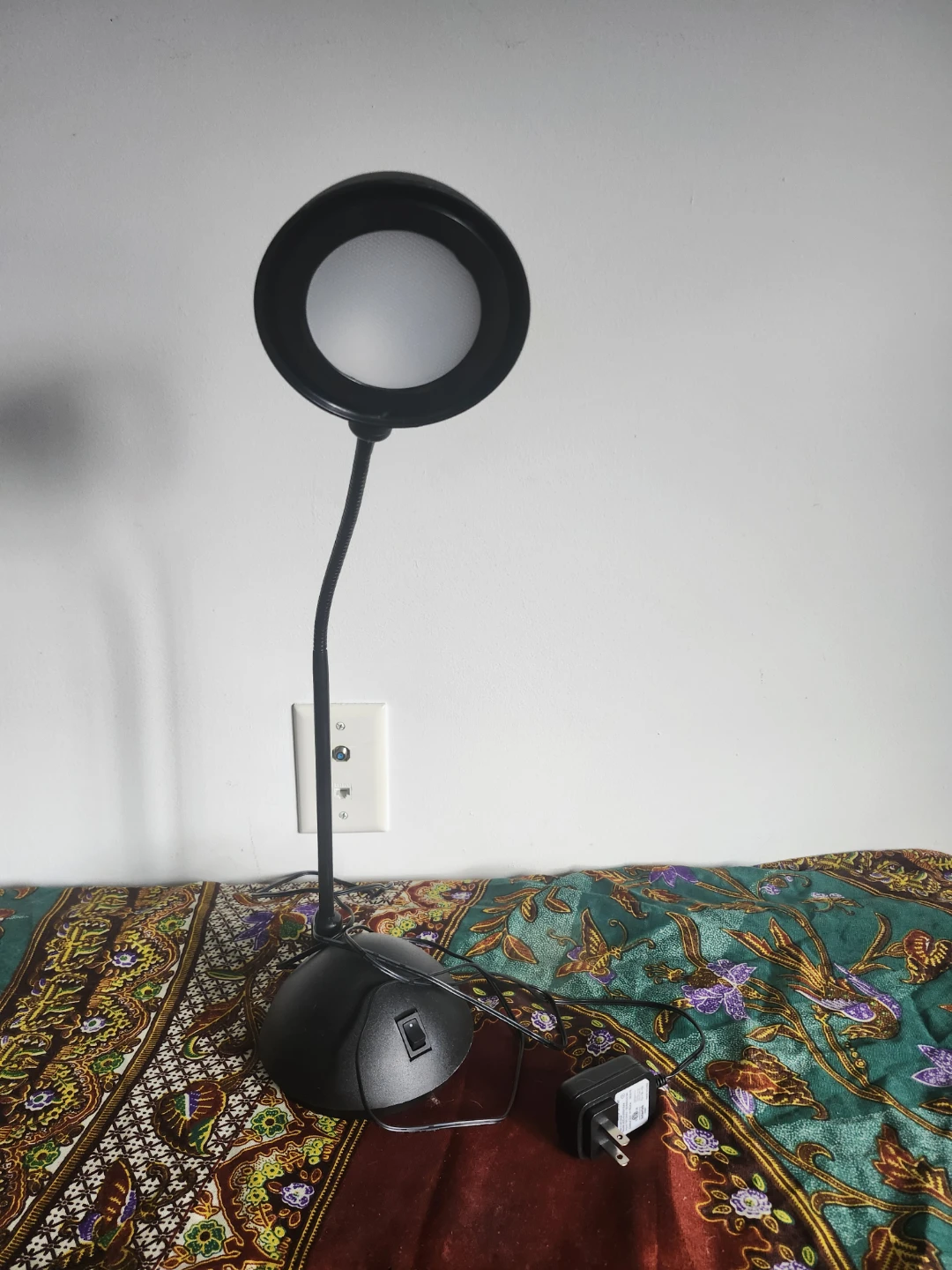 Desk lamp