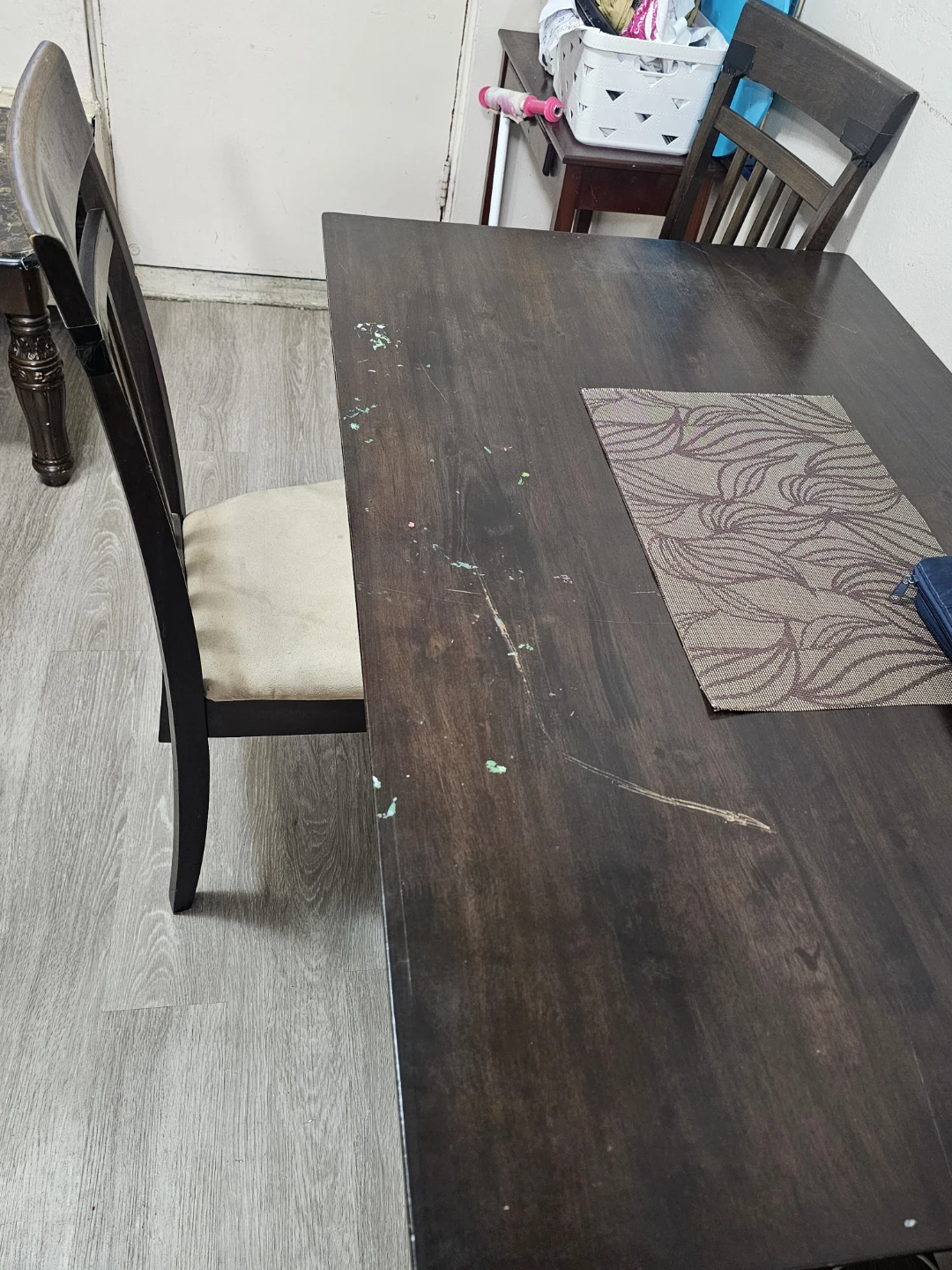 Wodden dining table with 4 chaira