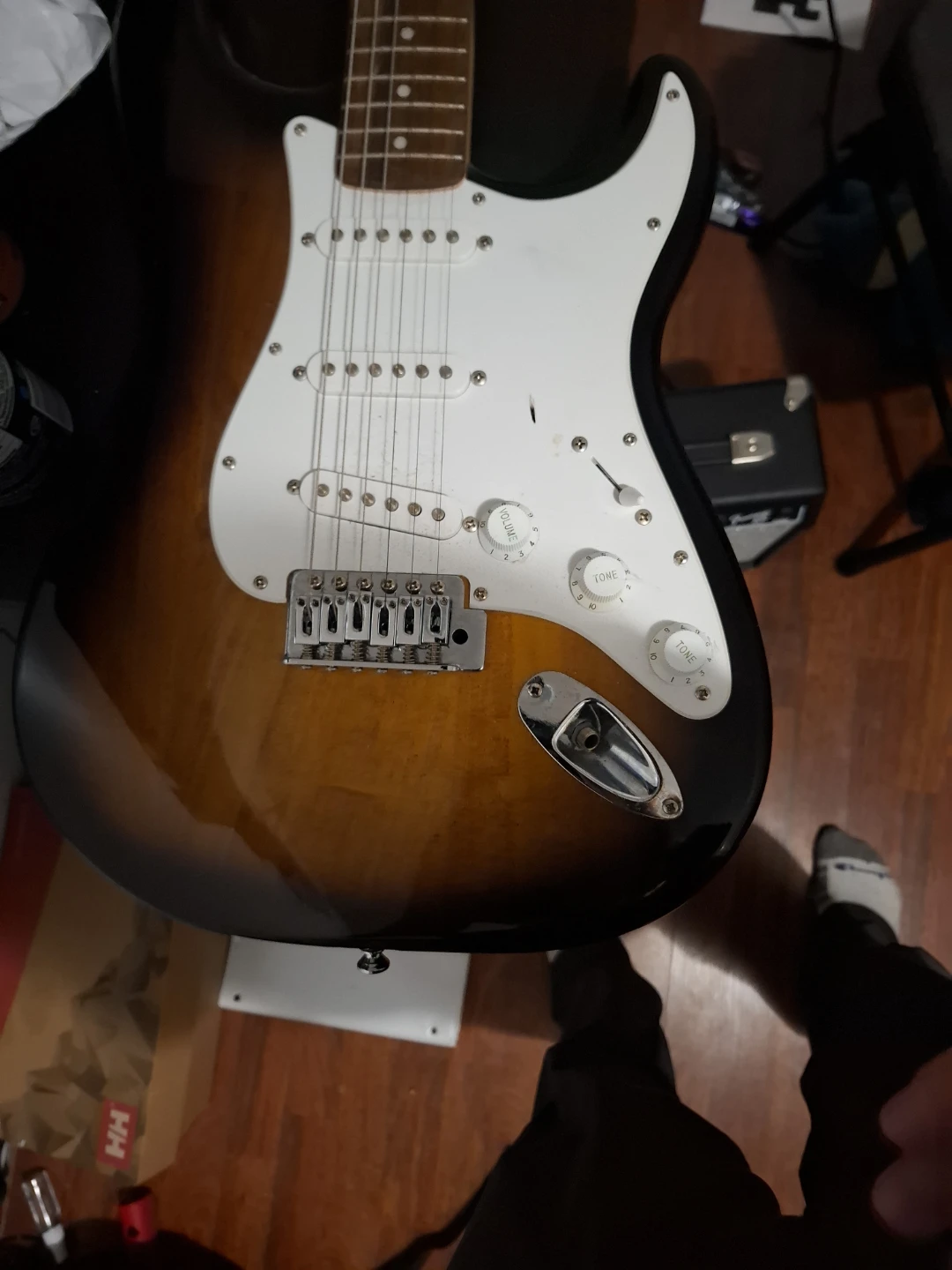 Squier Electric Guitar - photo 2