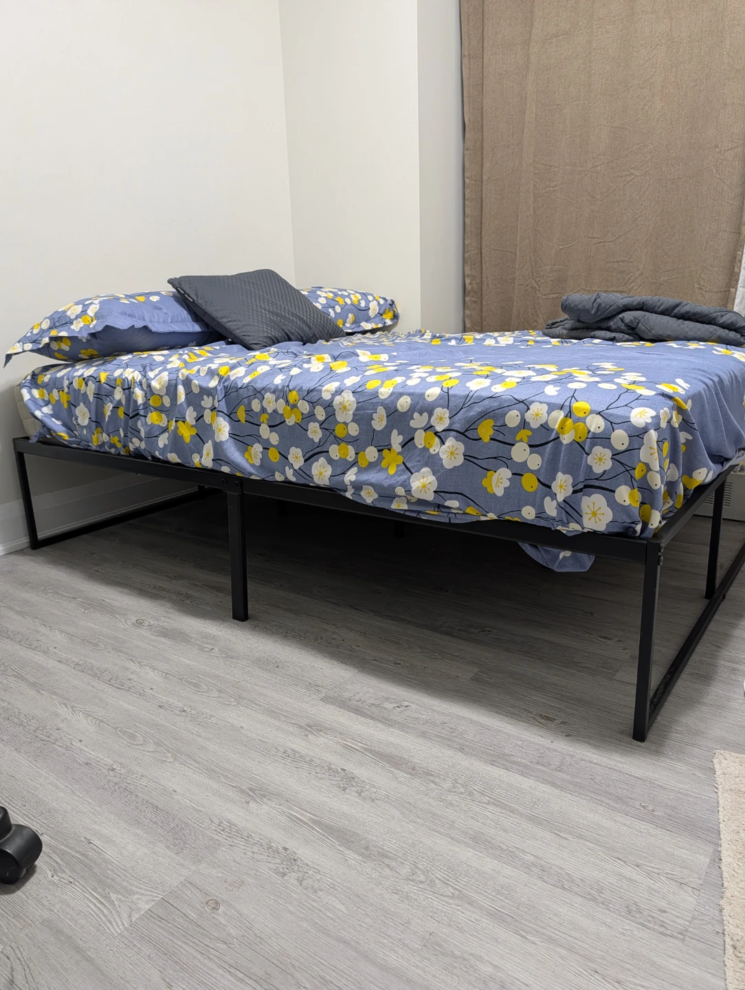 Metal Bed Frame Base, Full Size - Zinus
