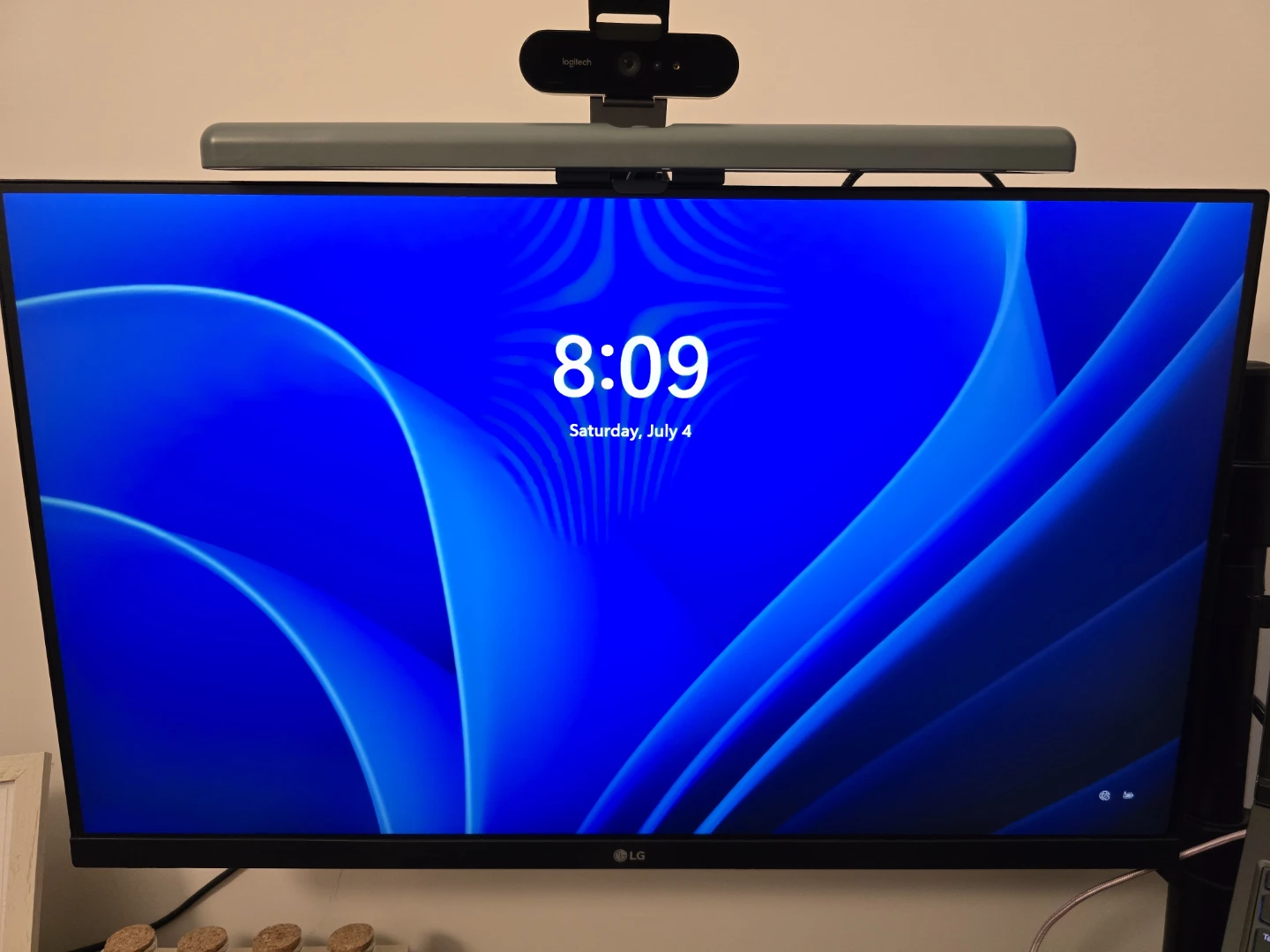 LG 27" IPS Full HD Monitor  – Excellent Condition