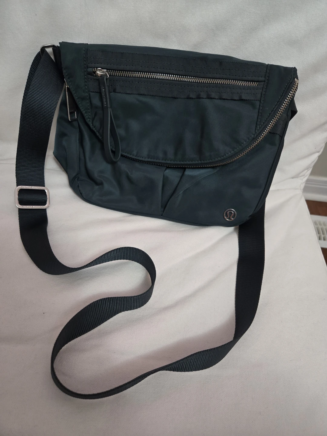 Lululemon All Night Festival Bag