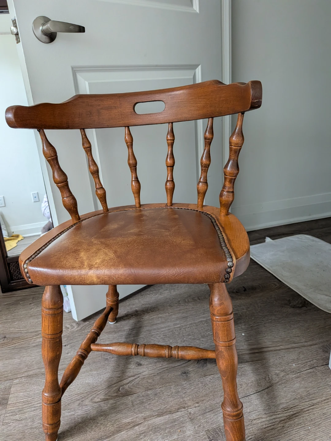 Wooden chair with leather seat