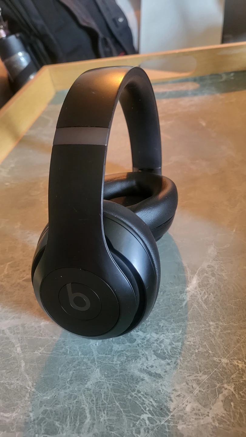 Beats Studio 3 Wireless Headphones - Black