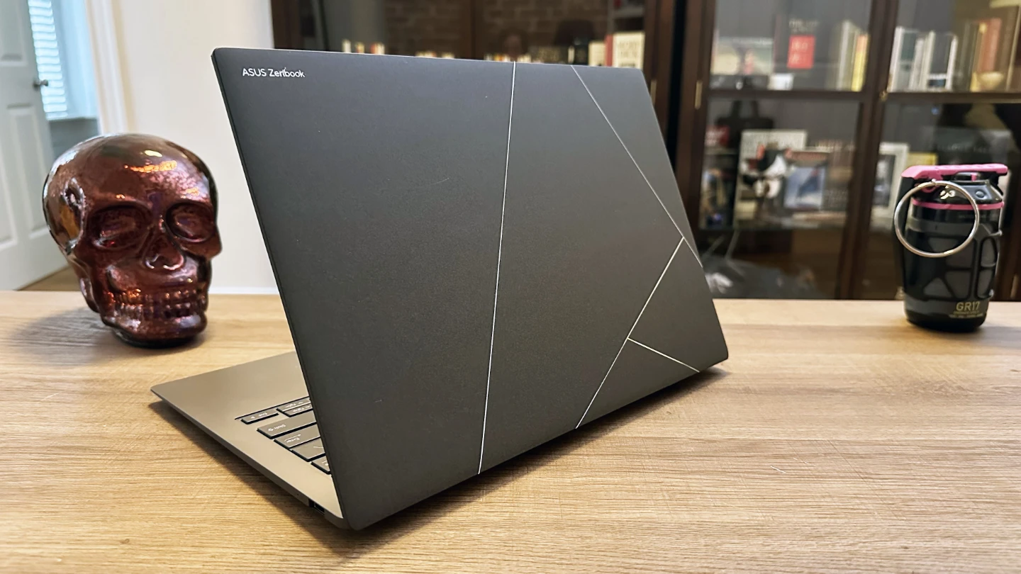 ASUS Zenbook S 14 14"  - Series 2/32GB RAM/1TB SSD) - photo 3
