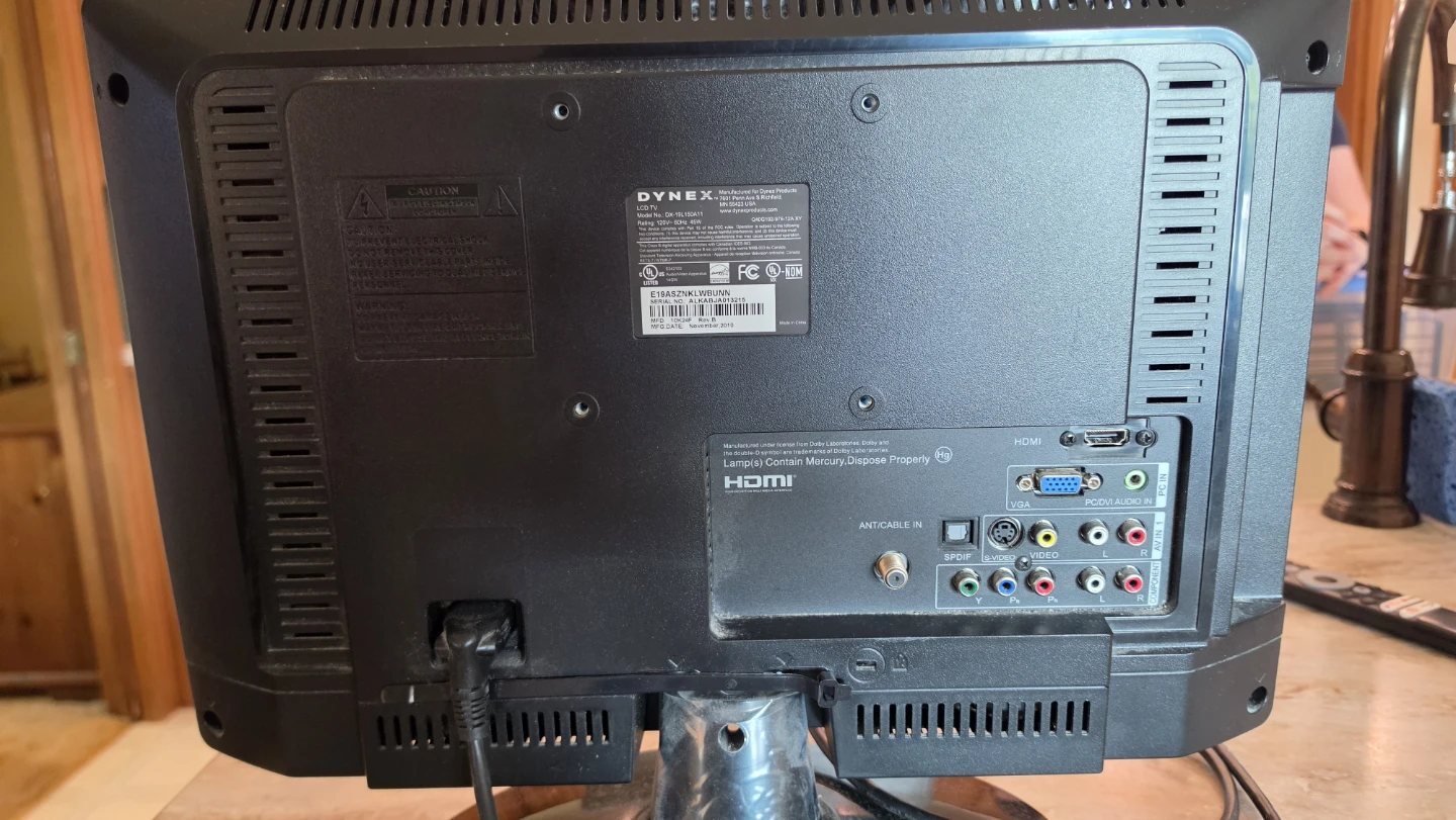 Dynex 24" HD TV - photo 2