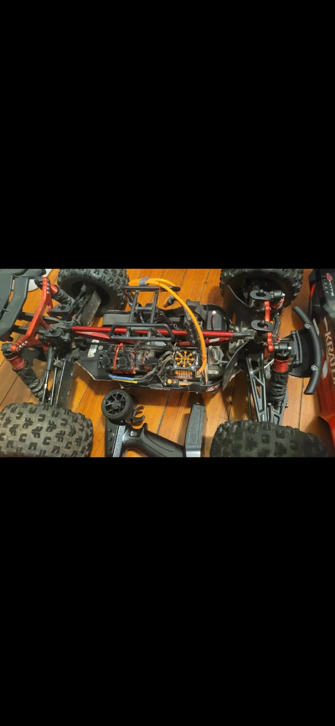 Arrma Kraton 6S BLX RC Monster Truck