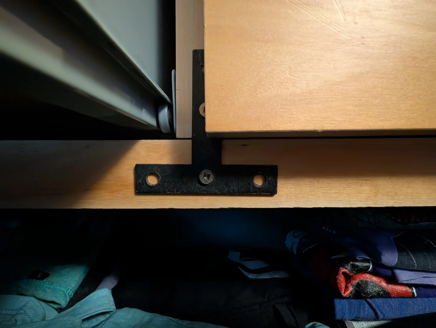 Pick up only - IKEA MALM 6-drawer dresser as is. - photo 3