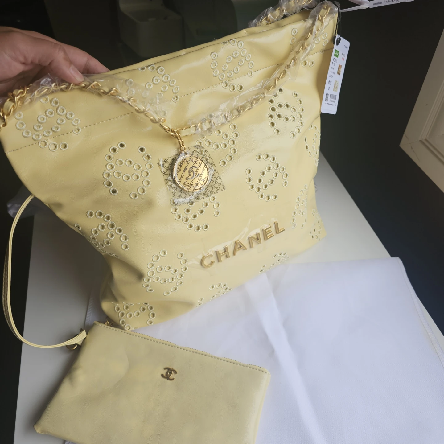 CHANEL 2.55 Medium Gold Bag - photo 4
