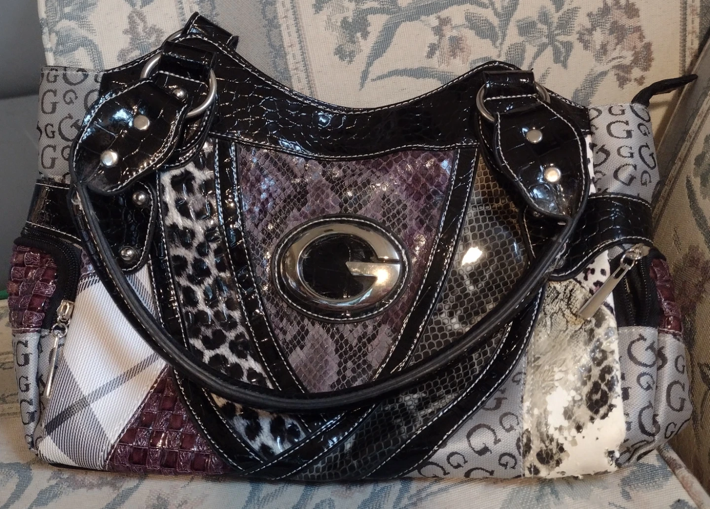 Guess Hobo Bag - photo 2