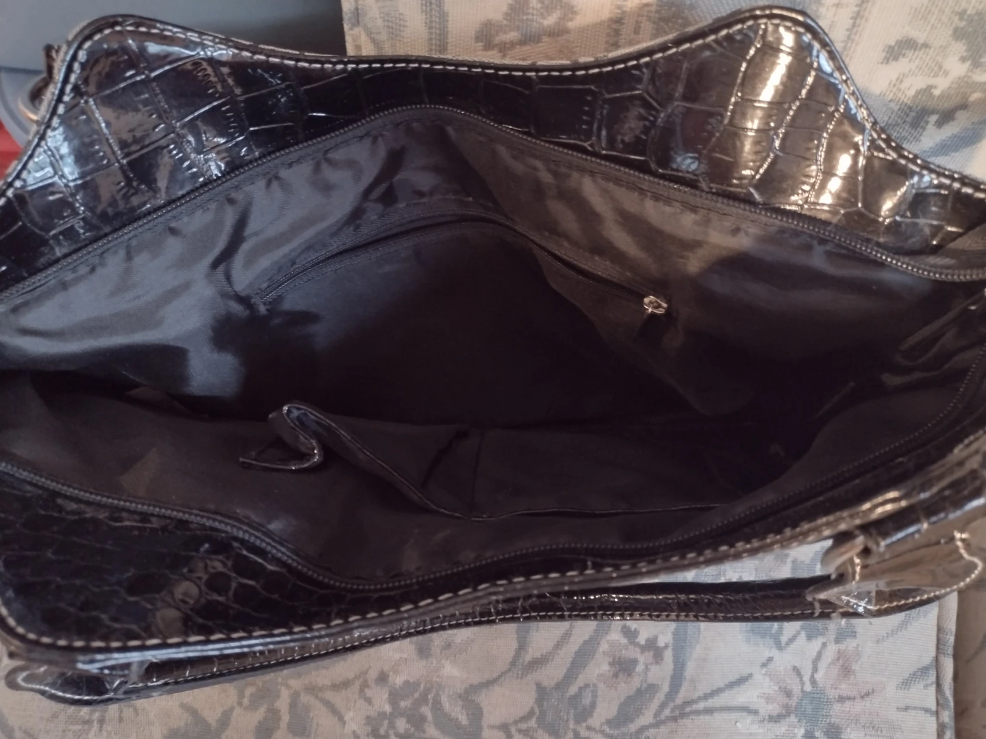 Guess Hobo Bag - photo 4