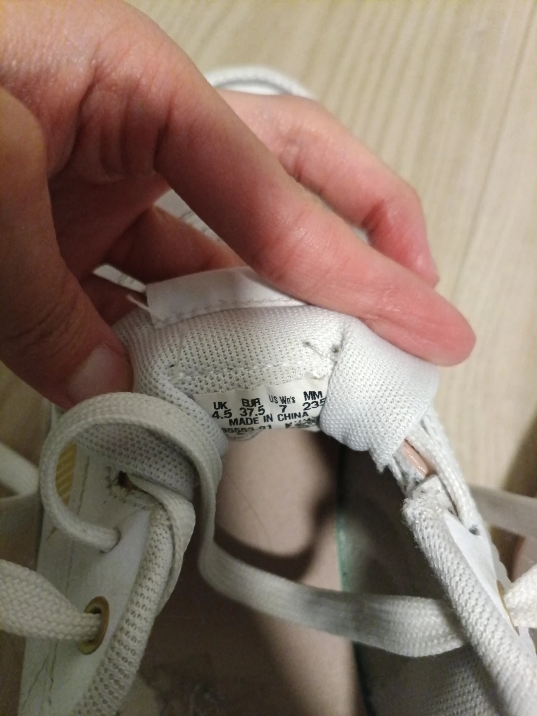 Puma White & Pink Sneakers - Size 37.5 - photo 3