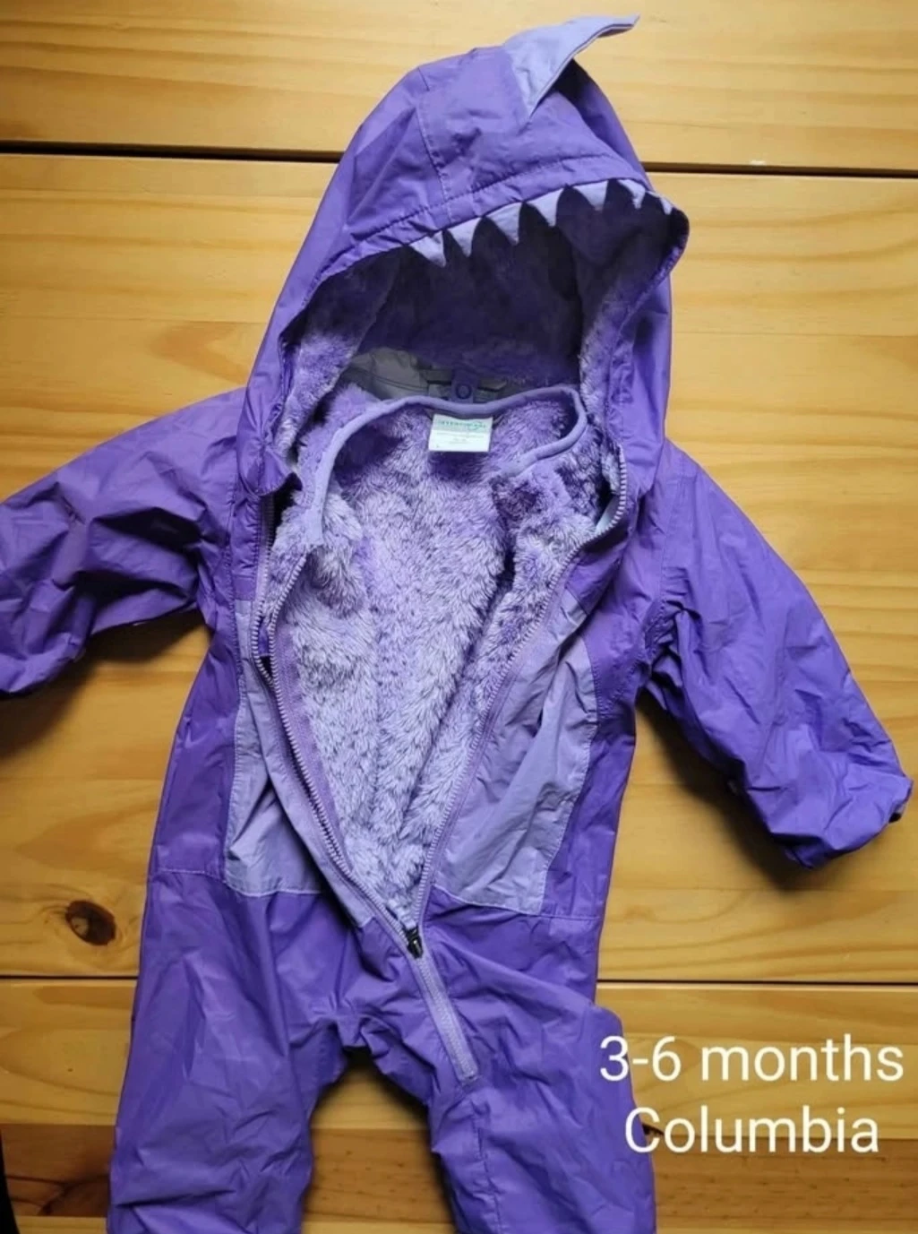 6 months Columbia 2 layers waterproof suit