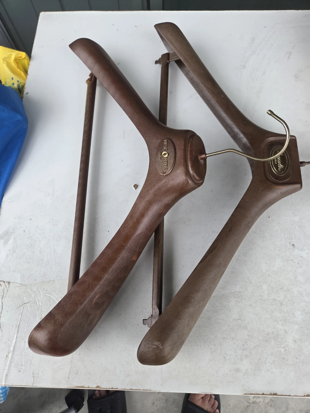 Riscottero Italia Wooden Suit Hangers (2) - photo 5