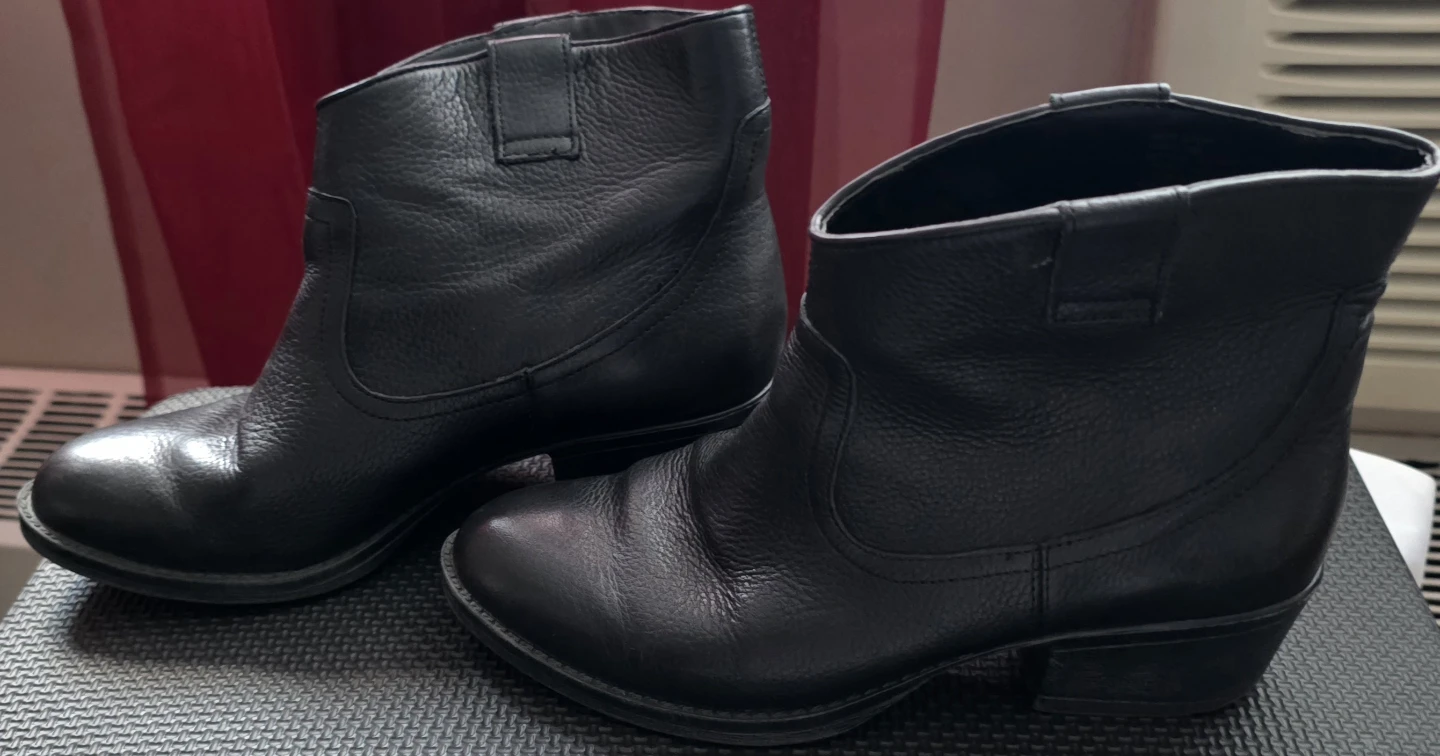 Brown and Black Leather Ankle Boots - photo 2