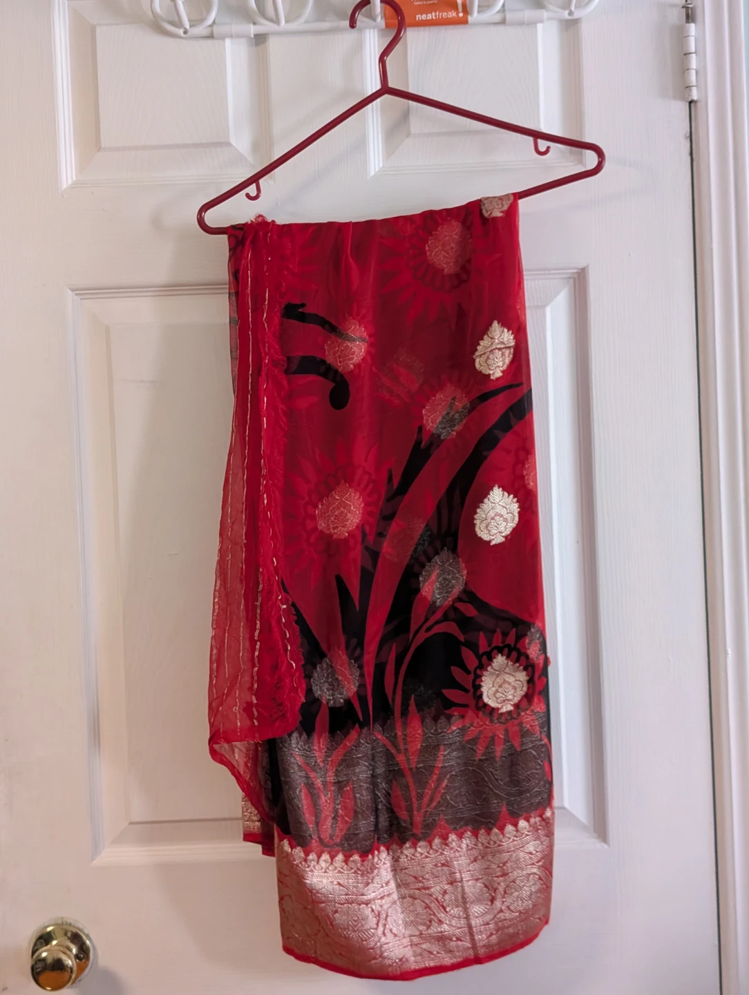 Assorted Sarees (Red, Green, Orange) only saree $65 for 4 saree - photo 2