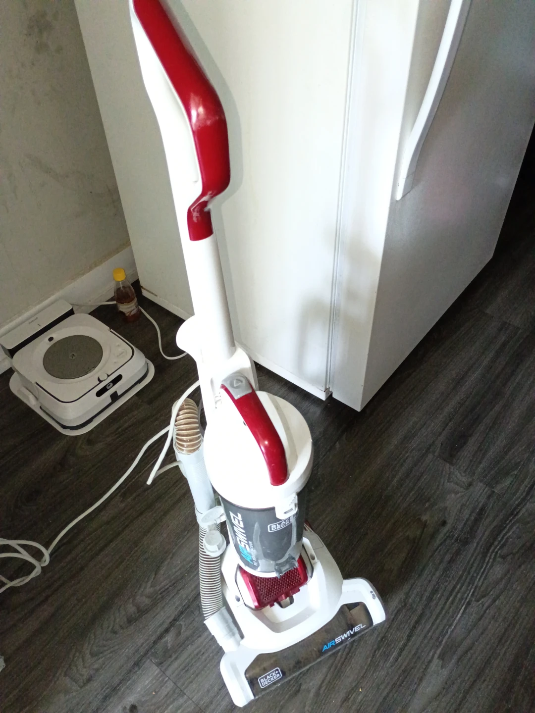 BLACK+DECKER AIRSWIVEL Vacuum Cleaner