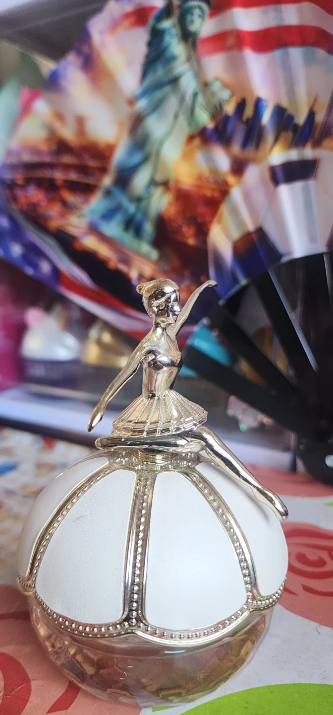 Mack Andy Perfume White