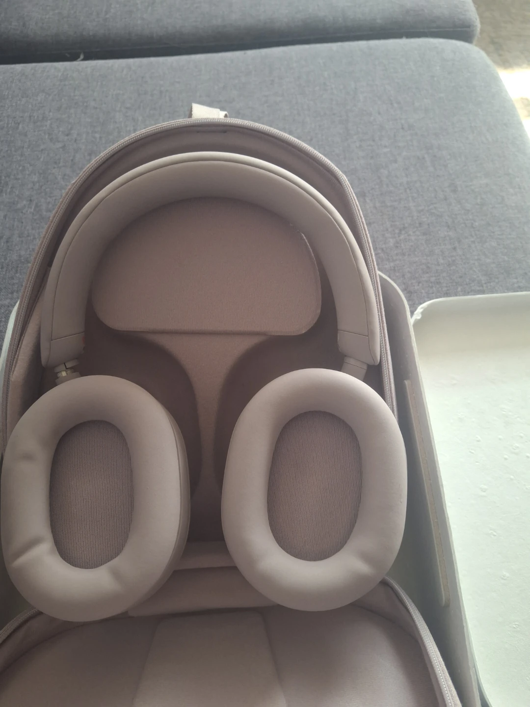 Sony WH-1000XM5 Headphones in Smoky Pink - photo 3