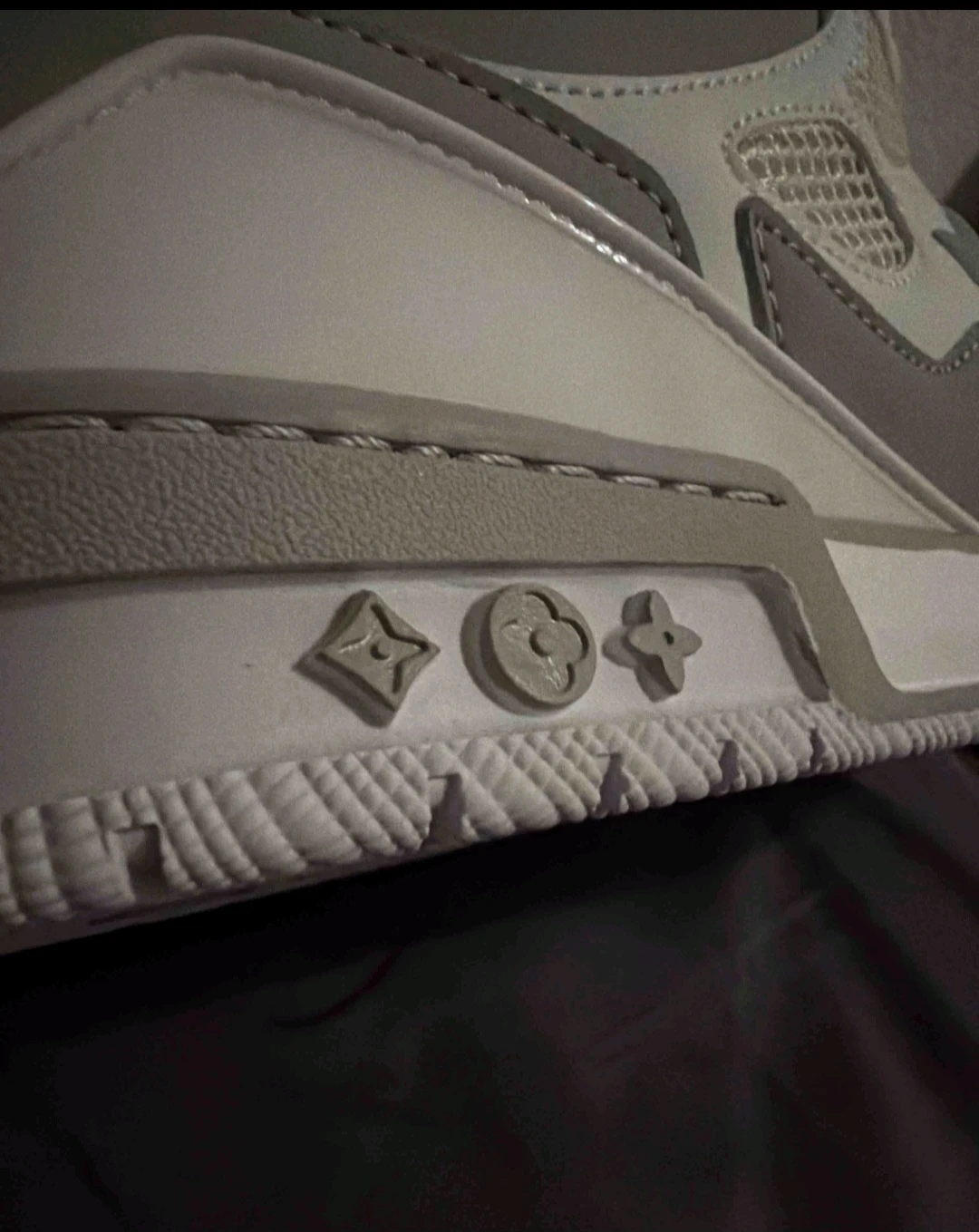 Louis Vuitton Sneakers - photo 3