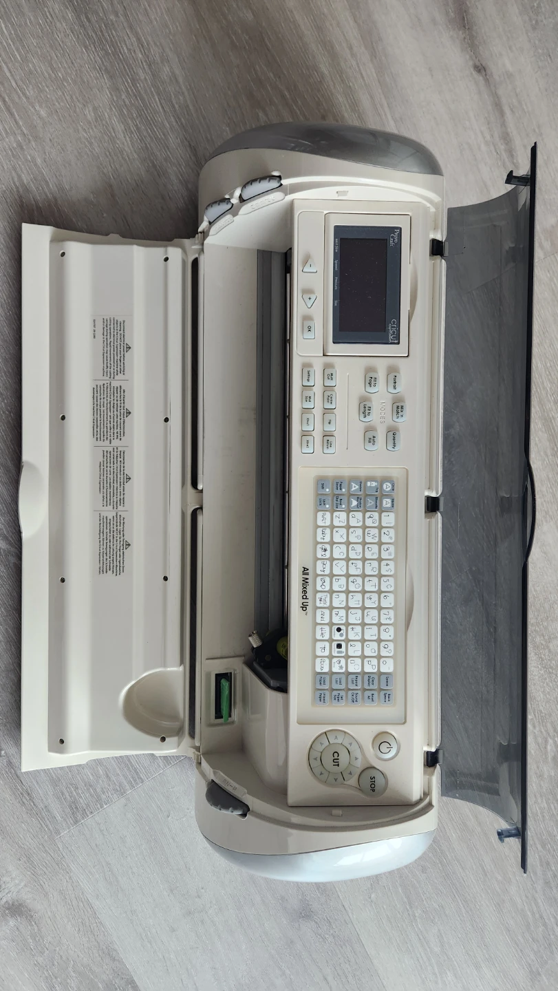 Cricut Expression Personal Electronic Cutting Machine - photo 2
