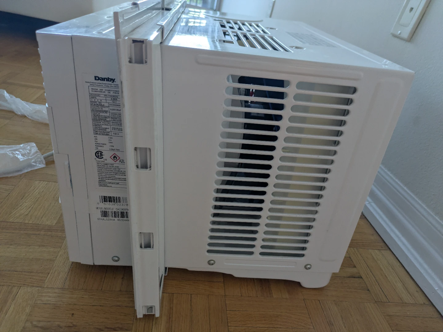 Danby 6,000 BTU Window Air Conditioner – Like New - photo 3