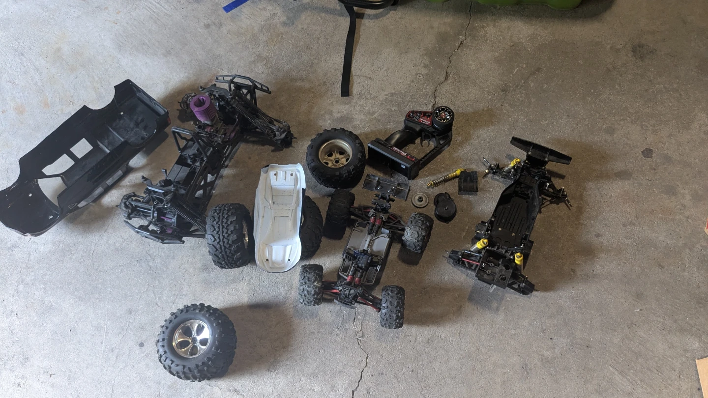 RC Nitro Monster Truck & electric RC parts - photo 2