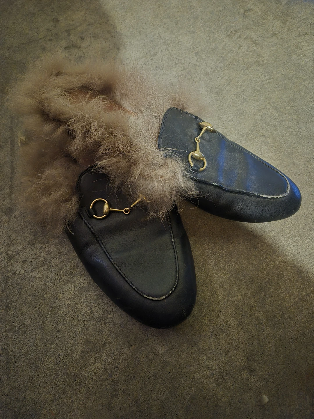Gucci Fur Lined Loafers - photo 2
