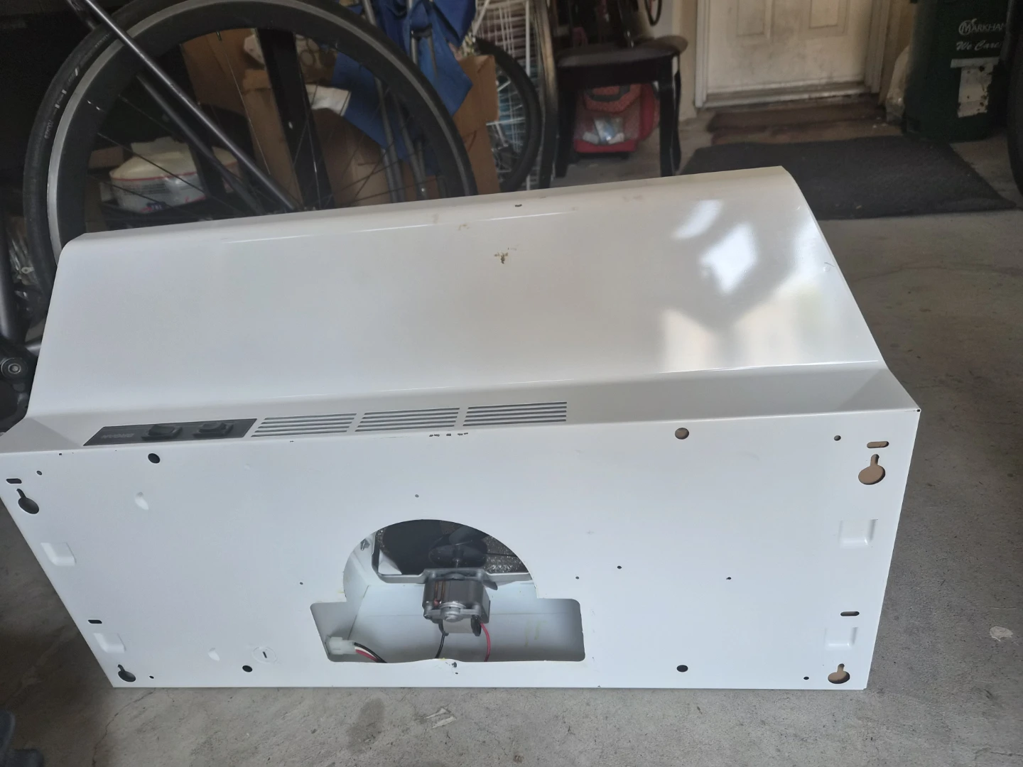 White Range Hood with Fan and Ducting - photo 2