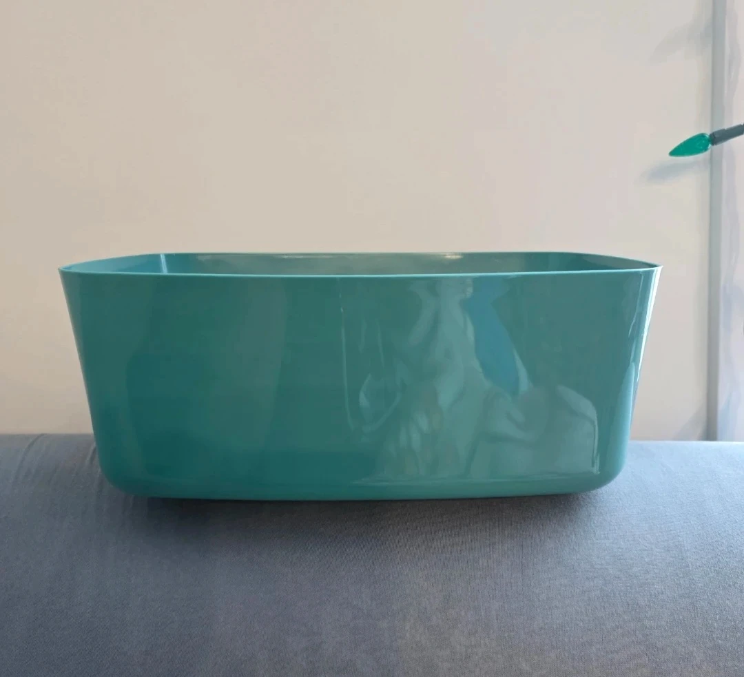 Light Green Plastic Storage Basket