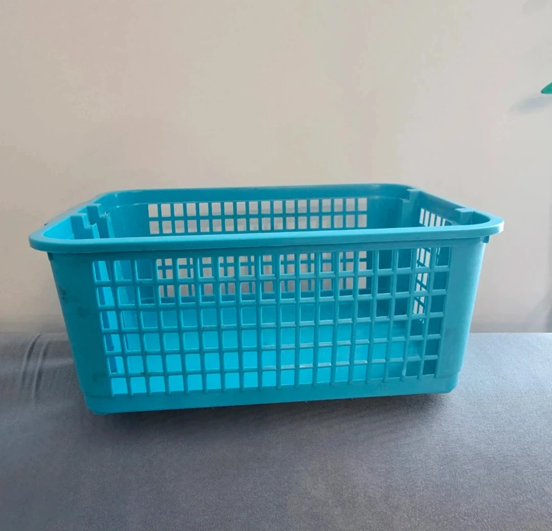Light Green Plastic Storage Basket - photo 3
