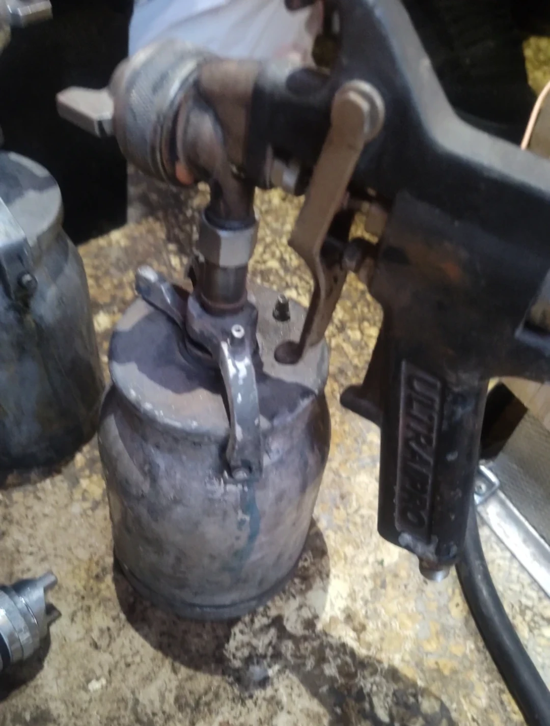 Assorted Spray Guns and Accessories - photo 3