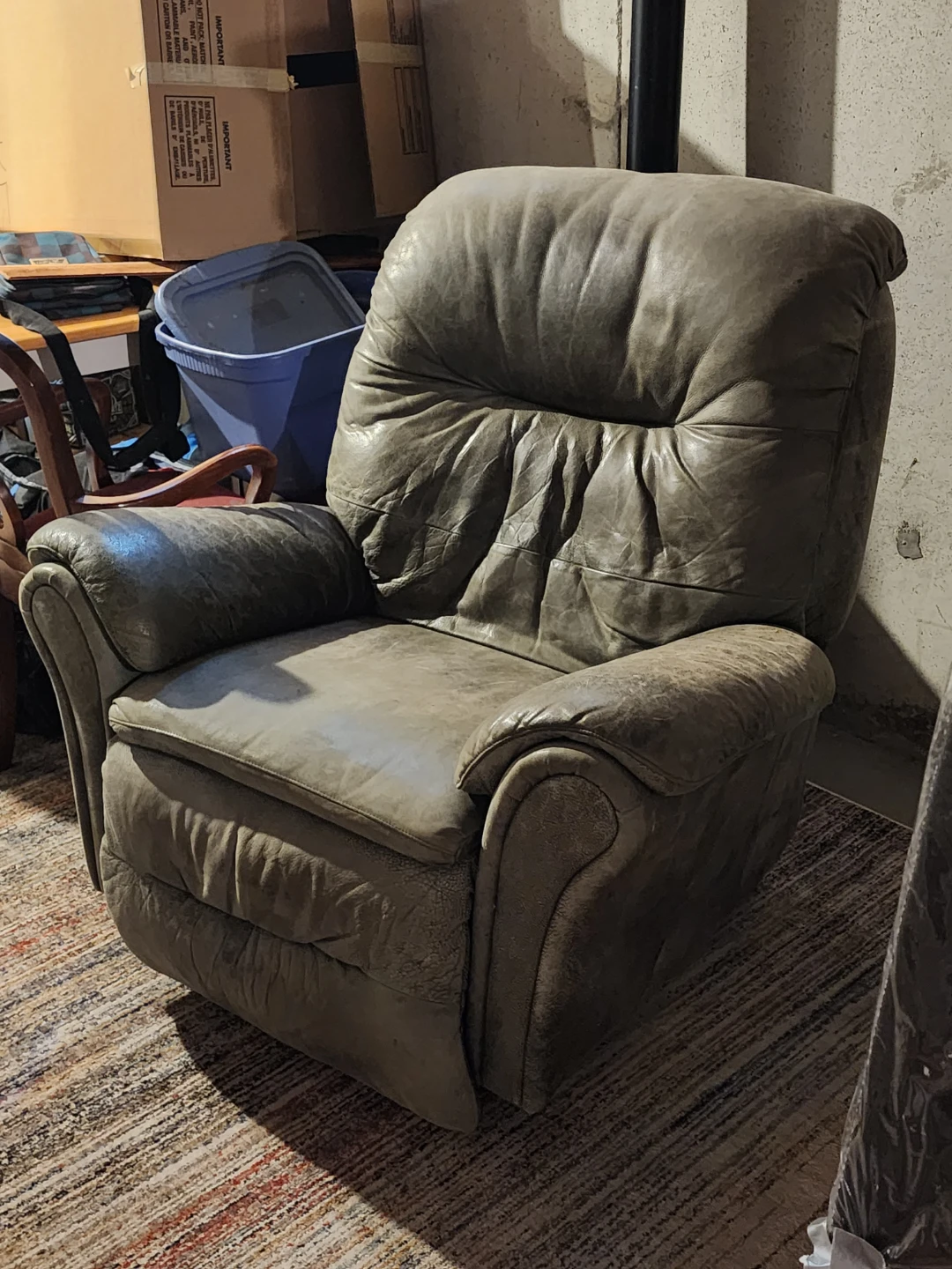 Green Leather Recliner Chair