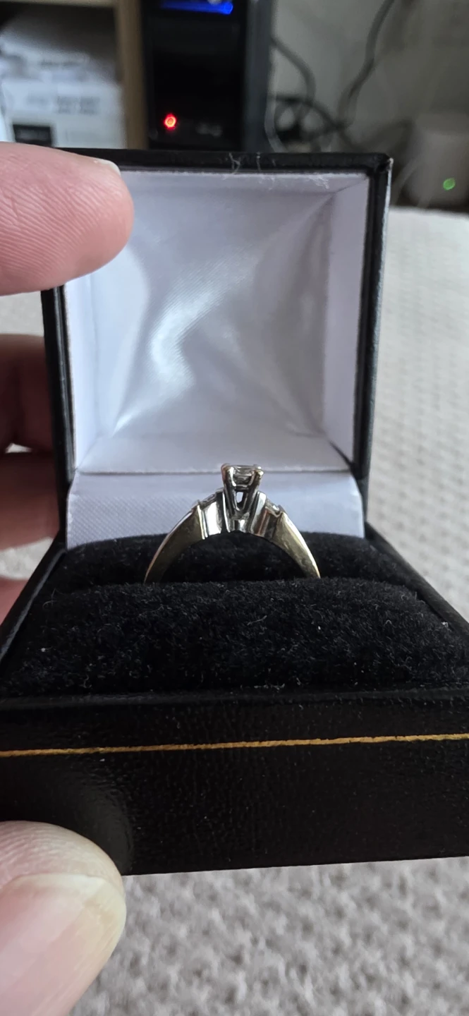 Diamond Engagement Ring - photo 2