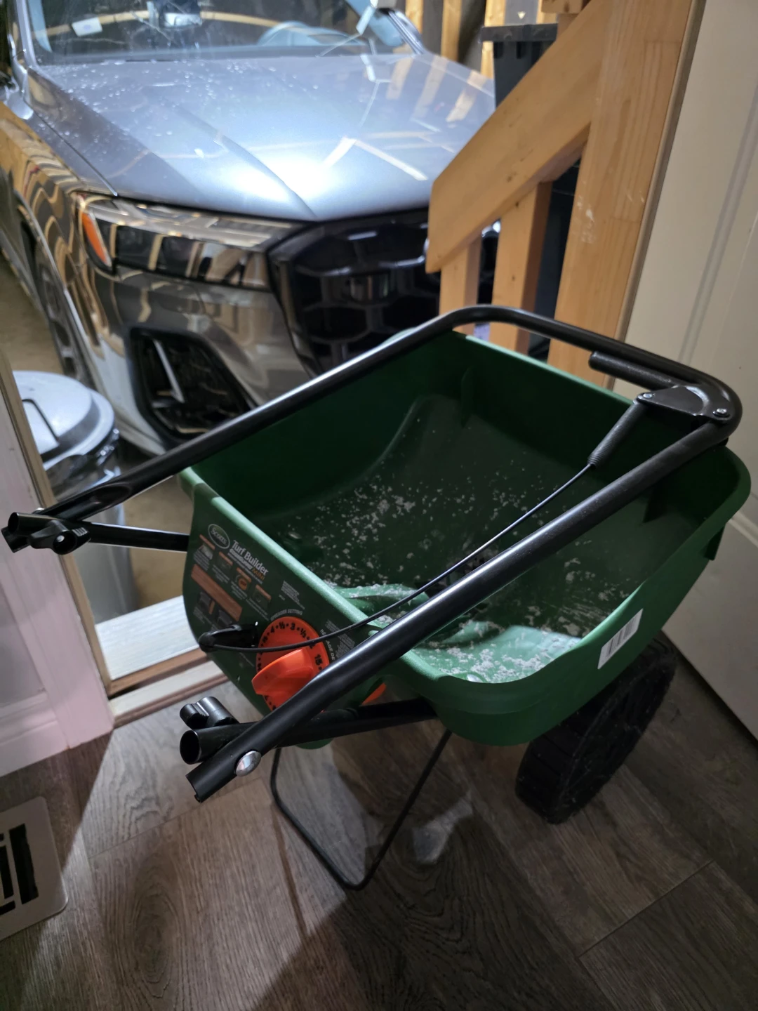 Scotts Turf Builder Fertilizer Spreader